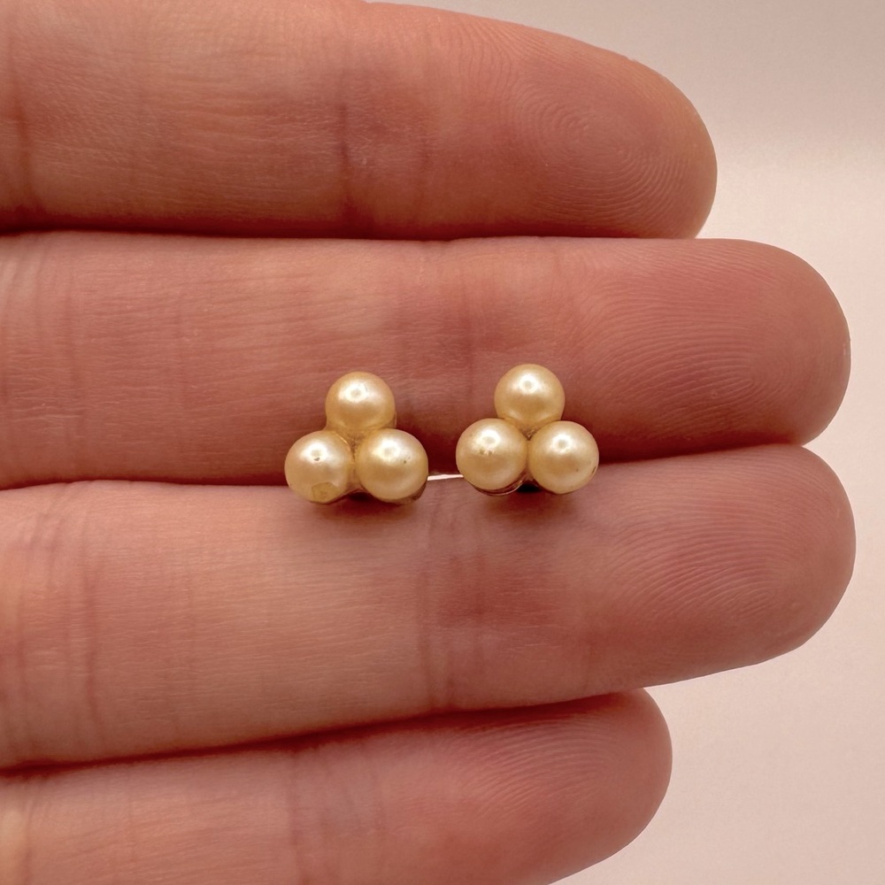 VINTAGE Mini Pearl Cluster Earrings